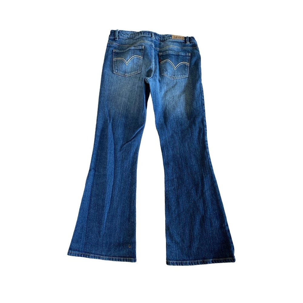 Levi’s - Picture 2 of 6